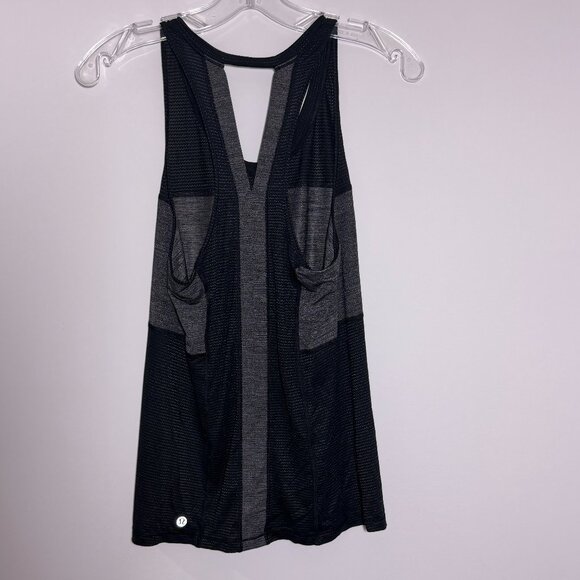 Lululemon Run Lightweight Mesh Singlet Tank Black Gray 6 NWOT - Picture 10 of 15